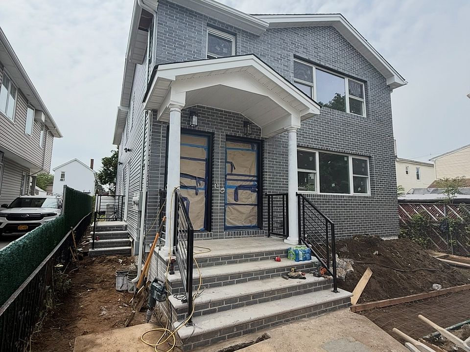 1st image of 16114 119th Ave #1