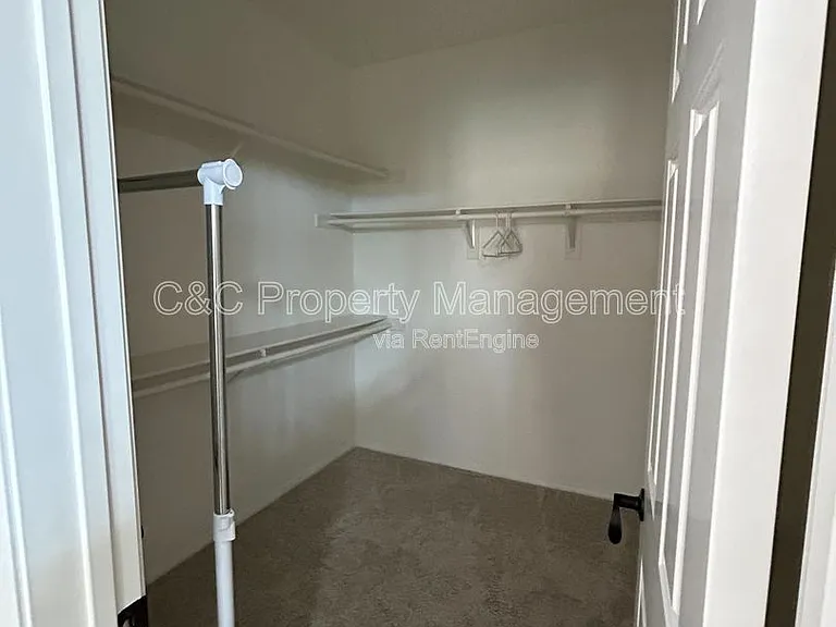 30934 Crystalaire Dr — Photo 13