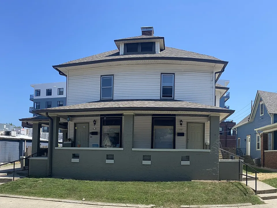 1111 Laurel St #2