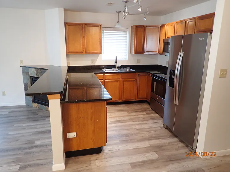 190 E Montana St #190 — Photo 4