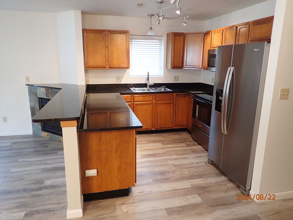 190 E Montana St Sheridan WY Zillow