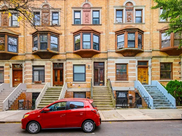 312 West 138th Street image 2 of 23