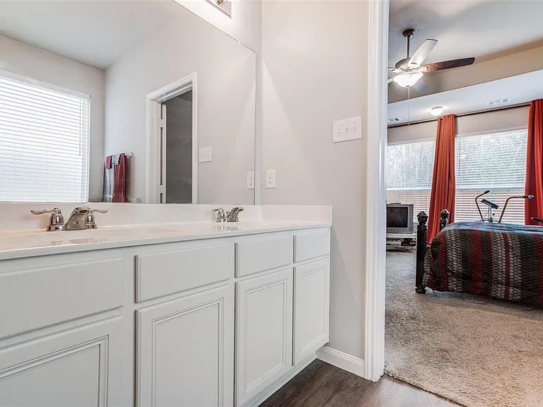 4258 McGregor Bluff Ln — Photo 17