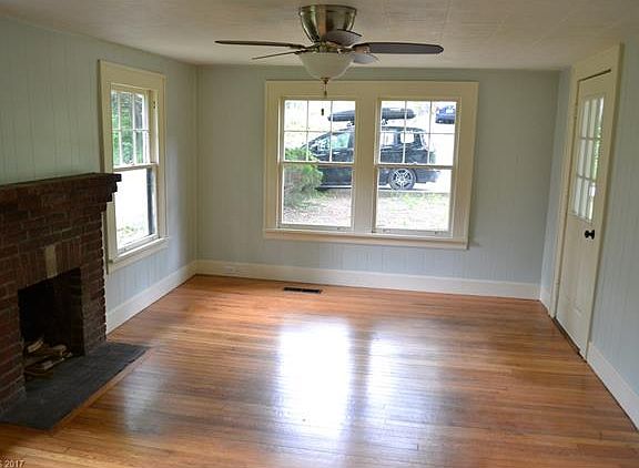 4th image of 12 Laurel Ave