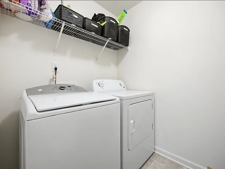 315 Enfield Dr — Photo 27