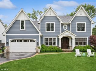 1505 Hawthorne Ln, Glenview, IL 60025
