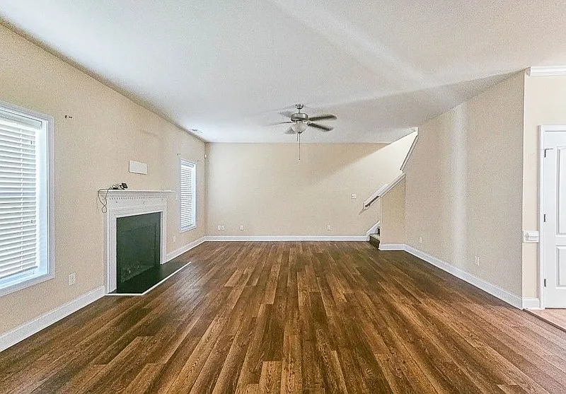 4 bed, 3.0 bath, 2853 sqft, $2,500 — Photo 3