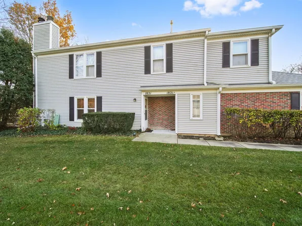 1821 Pebble Beach Cir #1, Elk Grove Village, IL 60007
