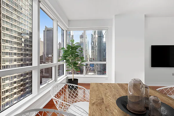 Rented by Compass | media 5