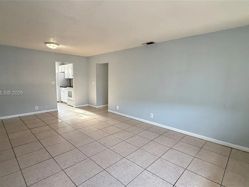 5306 NW 18th Pl #5306