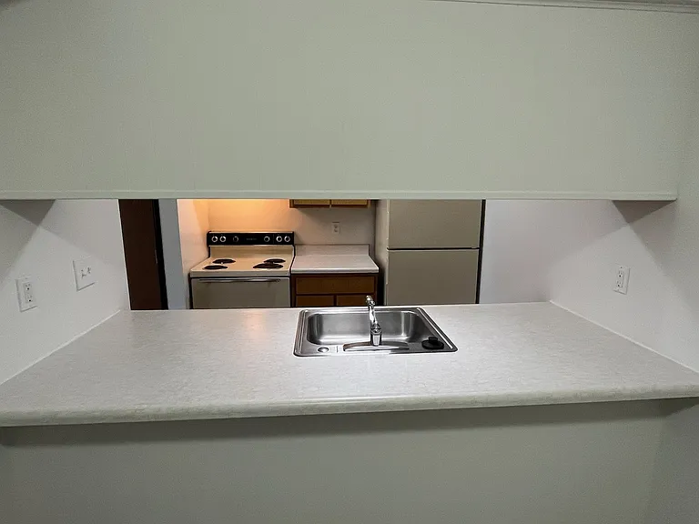 Charter Oaks Apartments — Photo 175