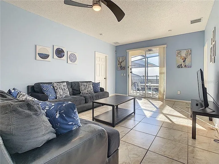 256 Sigmund Loop — Photo 8