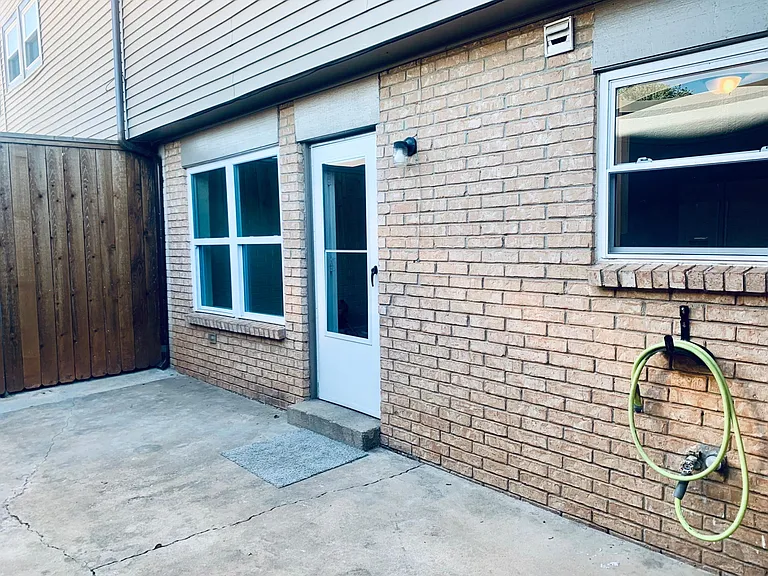 Private Patio - door to dining room