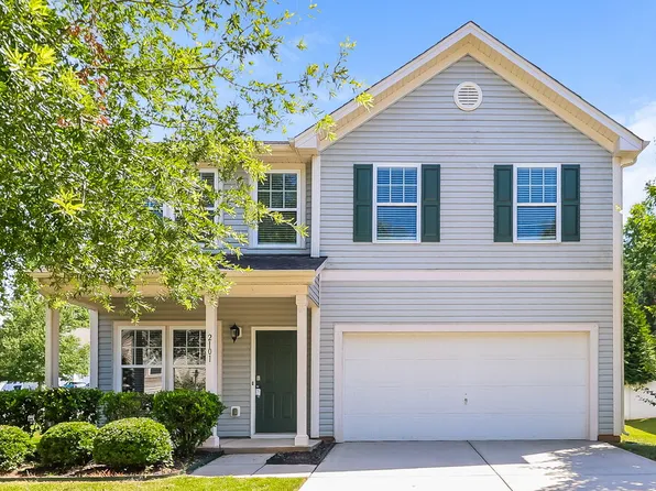 2101 Lake Vista Dr, Mount Holly, NC 28120