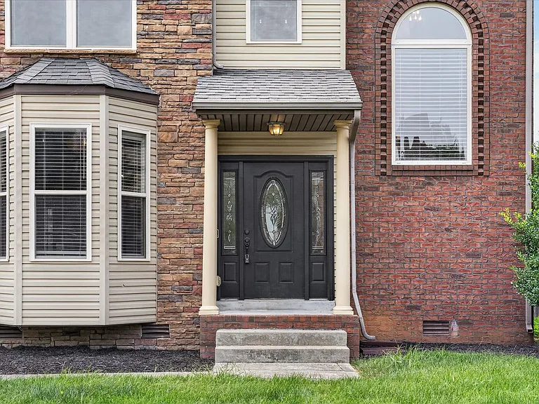 3710 Windhaven Ct — Photo 4