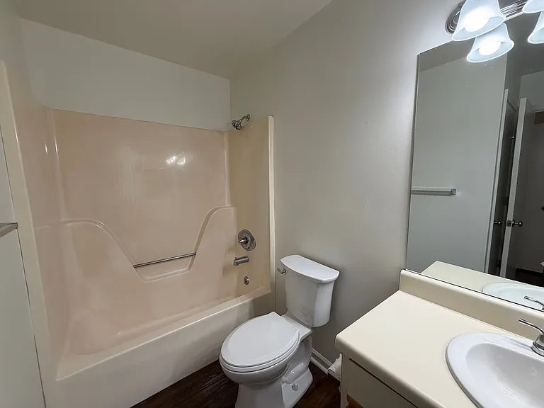 601 N Gay St #D202 — Photo 7