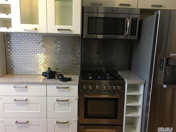 2nd image of 303 Onderdonk Ave