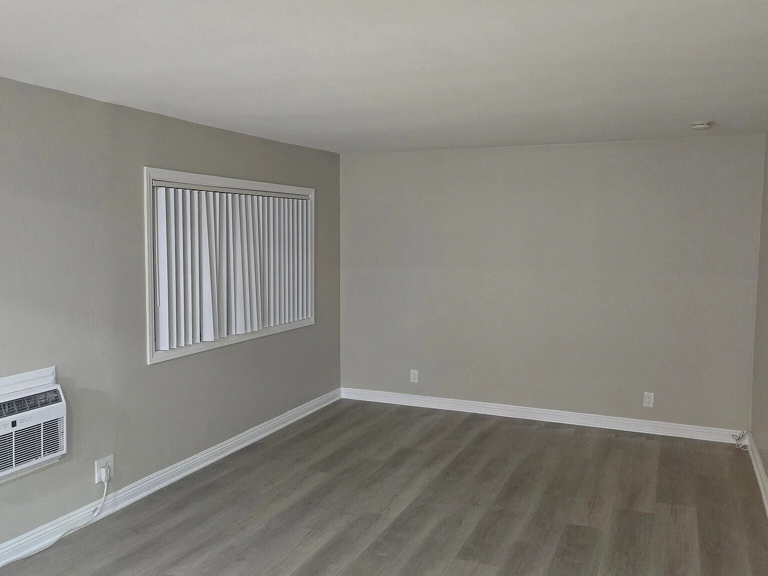 1 bed, 800 sqft, $2,150 — Photo 4