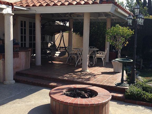 Fire pit and Covered patio
