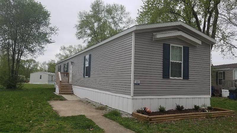 1st image of 410 Alice Ln