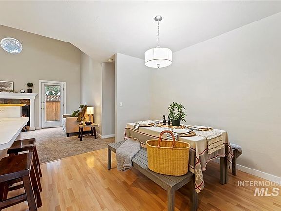 5th image of 5909 N Cobbler Ln