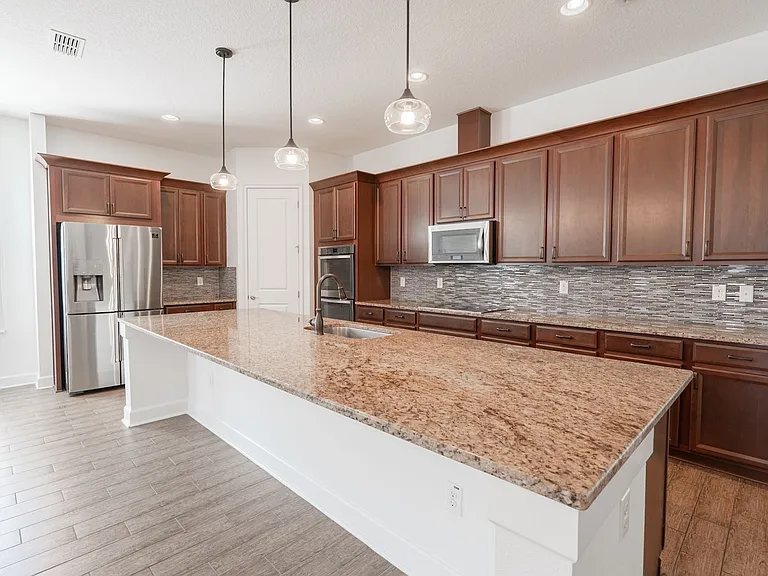10667 Cardera Dr — Photo 4