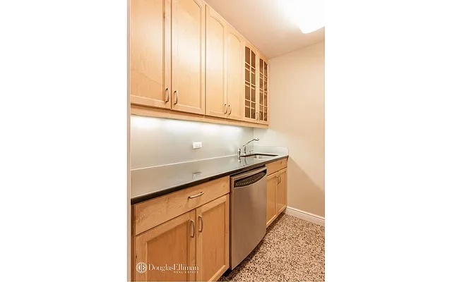 Rented by Douglas Elliman | media 2