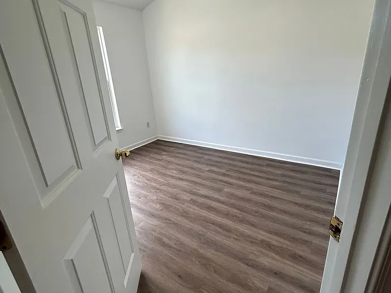 85 Alexis Dr — Photo 17