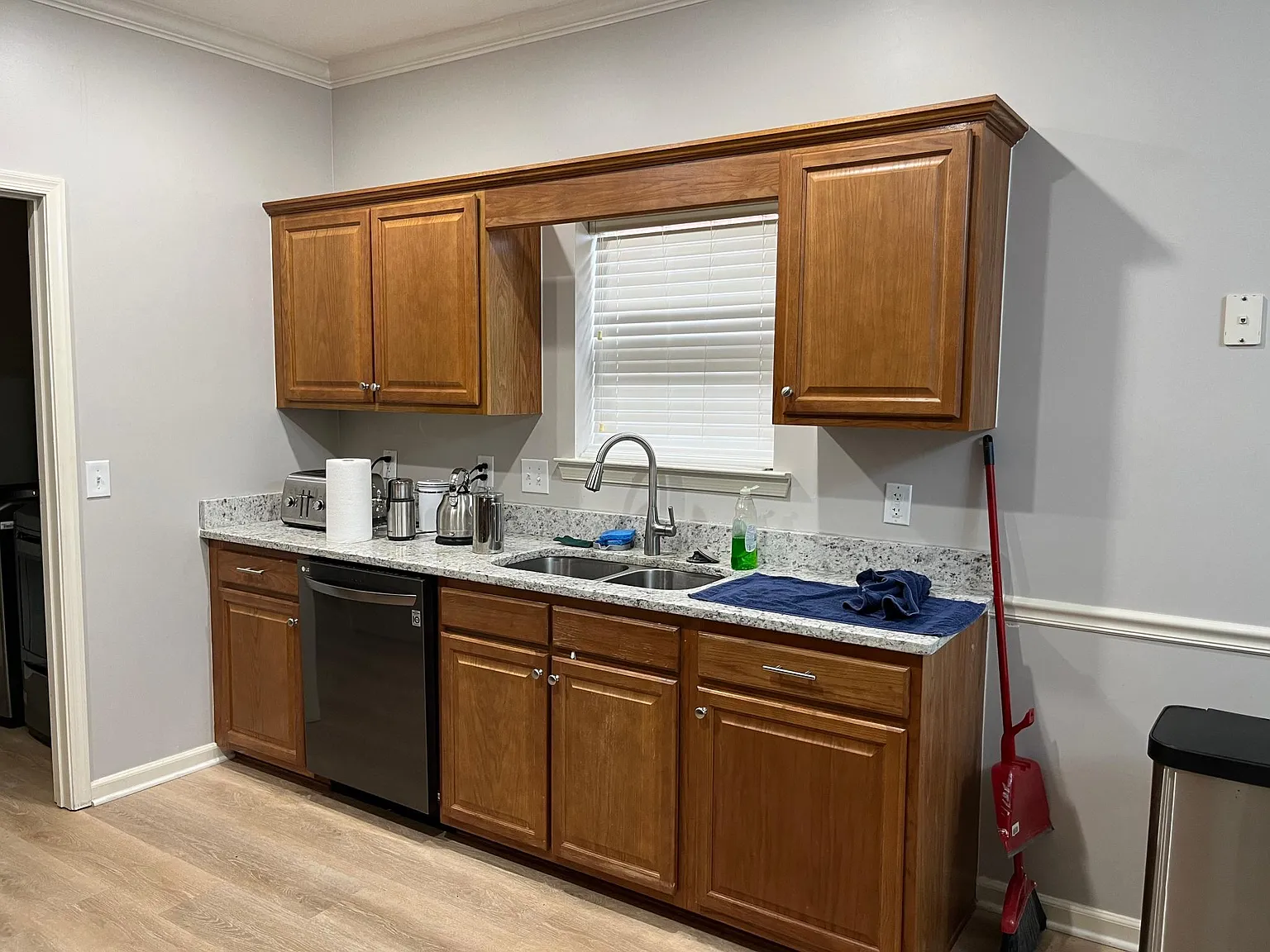 3 bed, 2294 sqft, $2,695 — Photo 3