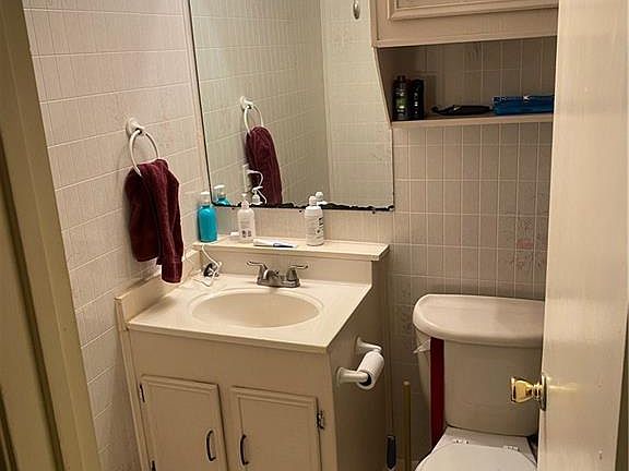 3rd image of 1016 Cedar Run