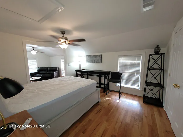 2107 Madison Ave — Photo 2