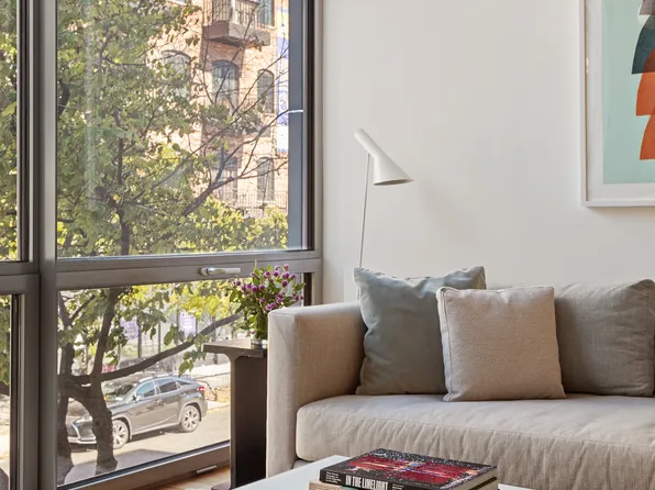 280 Metropolitan Avenue image 3 of 10