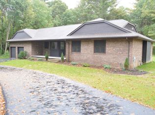 6 Paul St, Coventry, RI 02816