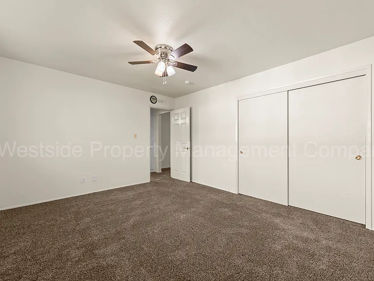 243 Superior Dr #D — Photo 8