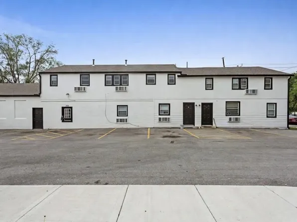 308 E Walnut St, Belton, MO