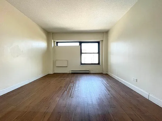 Rented by Bruma Realty LLC | media 8