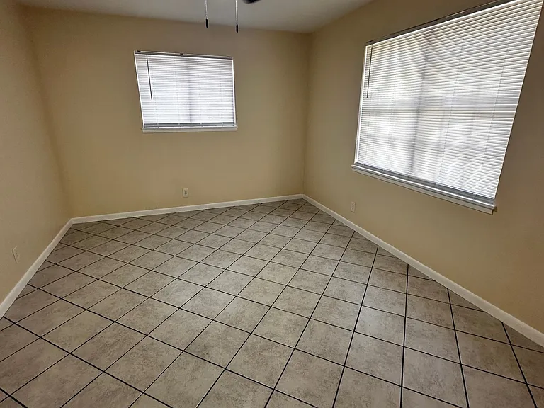 3003 Avenue O — Photo 18