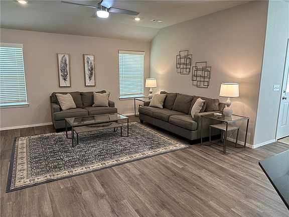 5th image of 2871 W Emil Dr