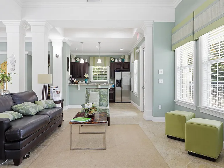 Olive Grove Apartments — Photo 7