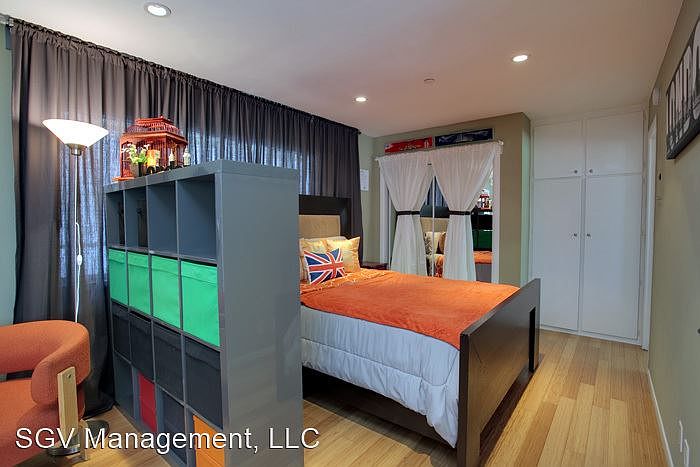 1st image of 142 S El Molino Ave APT 6