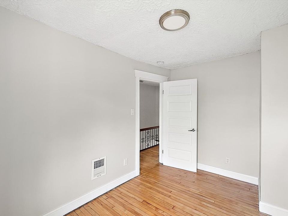 1st image of 1540 W Forest Ave