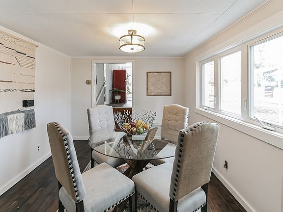 4th image of 6 Hollis Ave