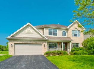 2314 Fen View Cir, Island Lake, IL 60042