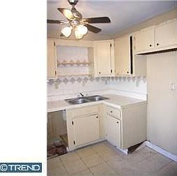 3rd image of 31 Bradley Dr