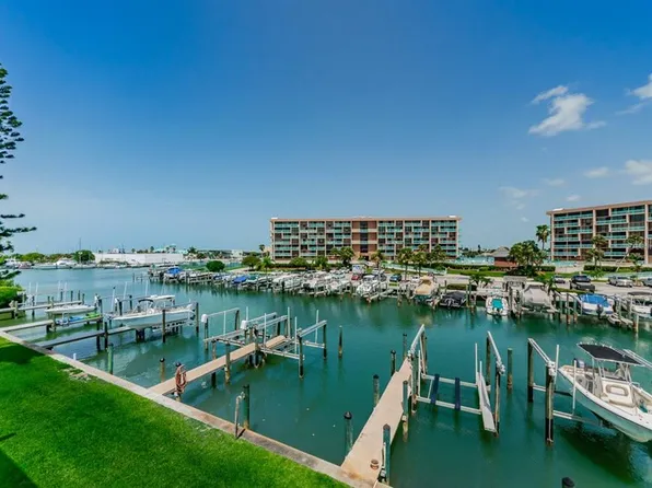 12572 Capri Cir N, Treasure Island, FL 33706