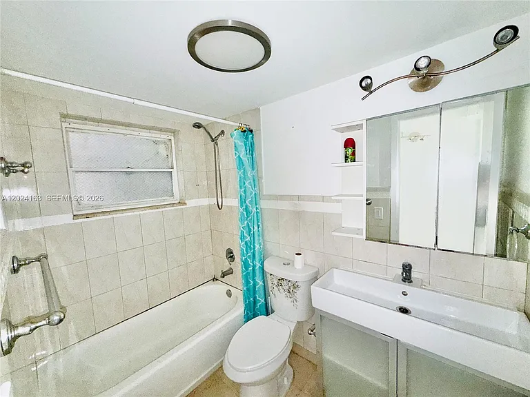 12590 NE 16th Ave #412 — Photo 9