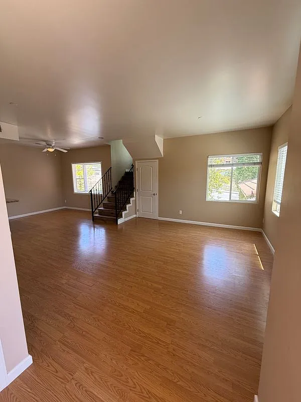 2 bed, 1.5 bath, 1100 sqft, $2,900 — Photo 4