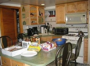 33 Broadway, Valley Stream, NY 11580