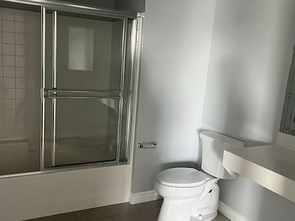 3rd image of 1036 S Norton Ave APT 303