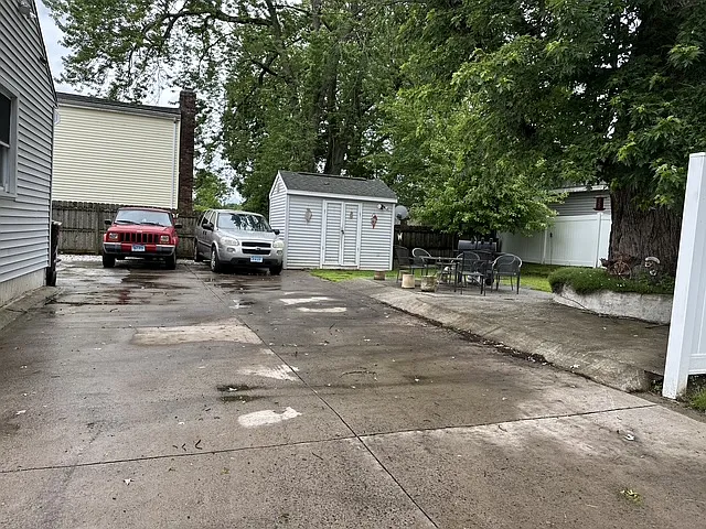 196 Market St — Photo 13